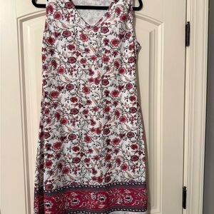 Floral V-Neck Sleeveless Dress in White and Pink